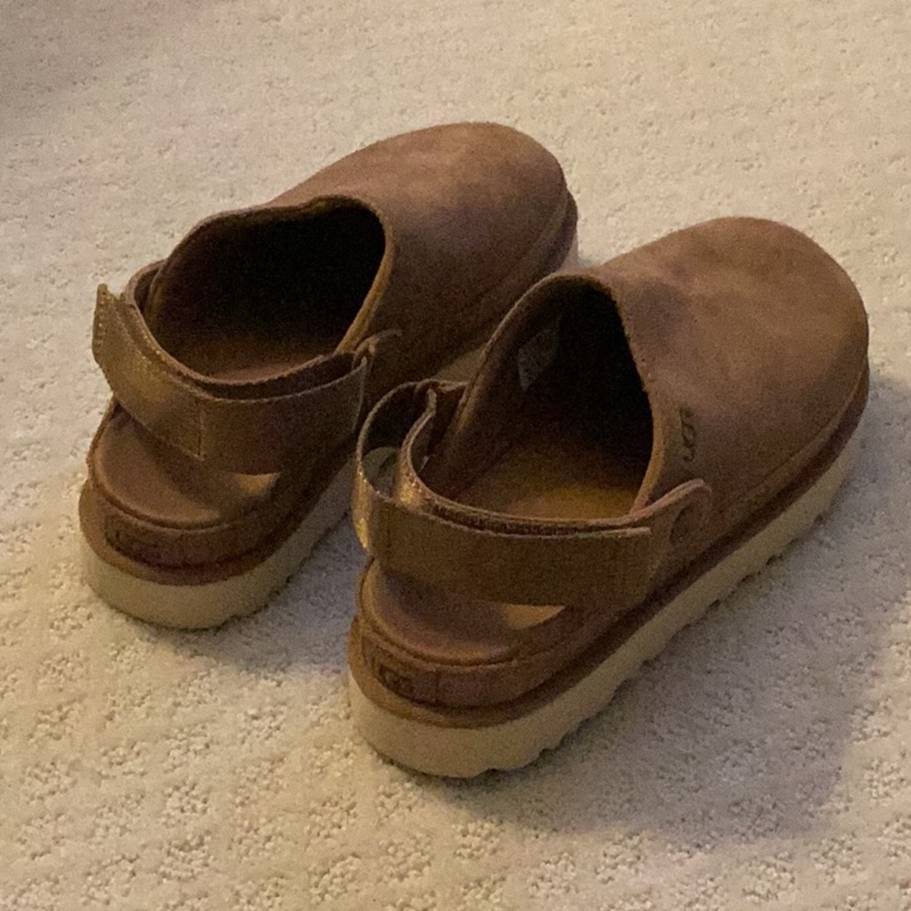 💥SALE💥 NWT UGG Goldenstar Suede Clogs, 10 - Picture 8 of 15